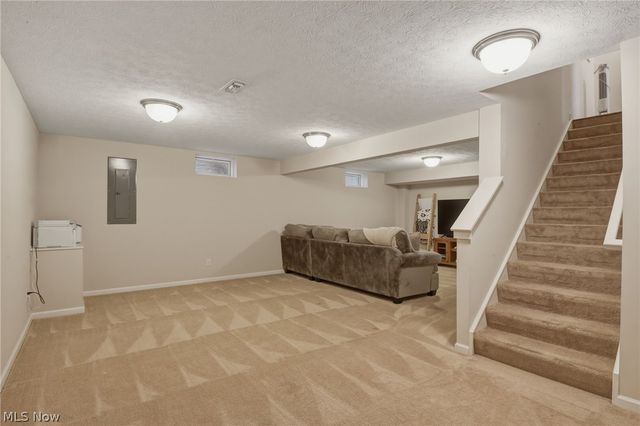 32895 Rebecca Lane, Avon Lake, OH 44012