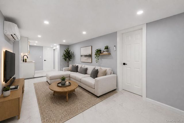 140-24 183rd Street, Springfield Gardens, NY 11413