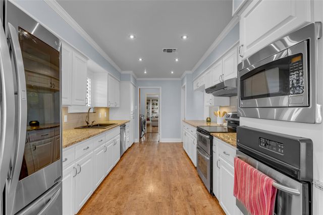 213 Corder LN, Burnet, TX 78611