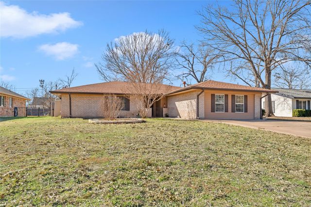 213 Corder LN, Burnet, TX 78611