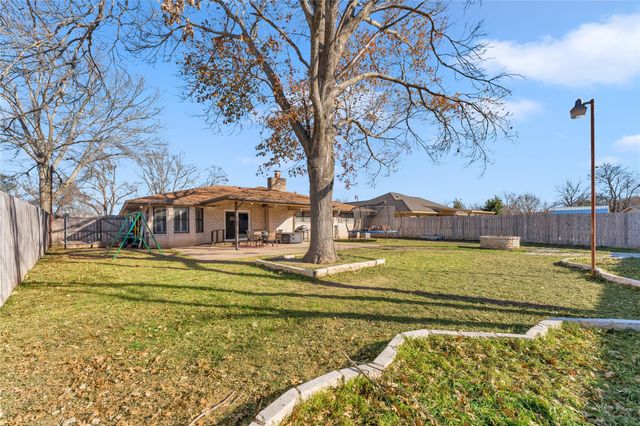 213 Corder LN, Burnet, TX 78611