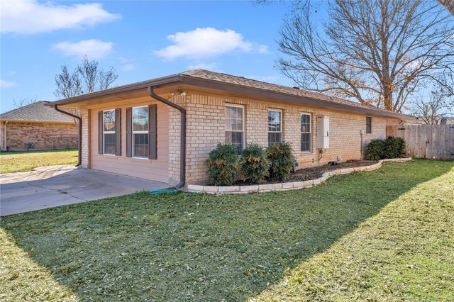 213 Corder LN, Burnet, TX 78611