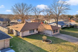 213 Corder LN, Burnet, TX 78611