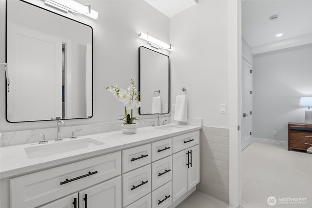 11921 90th Ave NE, Kirkland, WA 98034