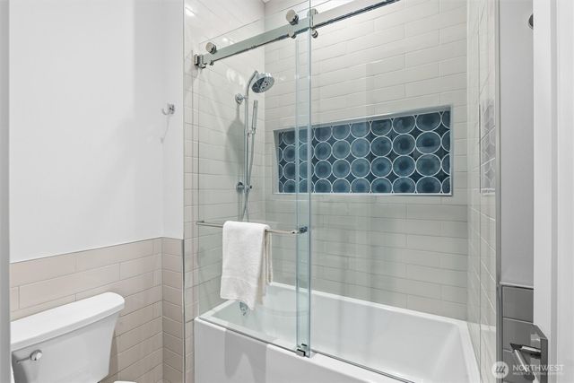 11921 90th Ave NE, Kirkland, WA 98034