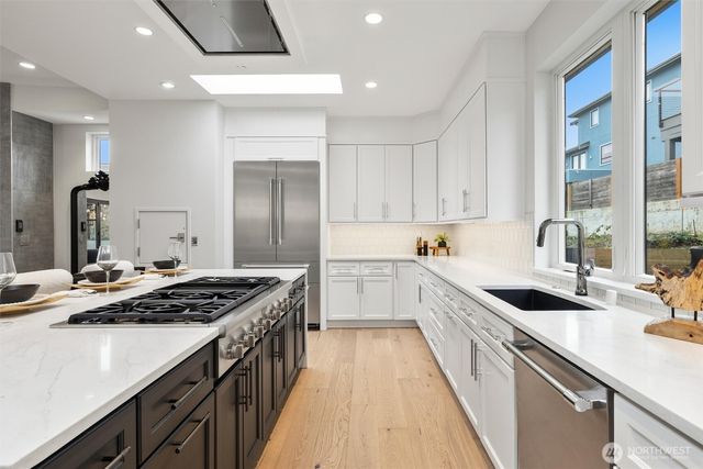 11921 90th Ave NE, Kirkland, WA 98034