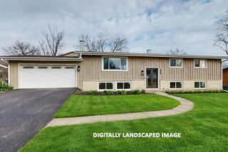 907 W North Avenue, Lake Bluff, IL 60044