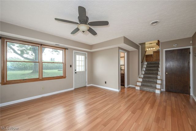 496 Howe Road, Kent, OH 44240