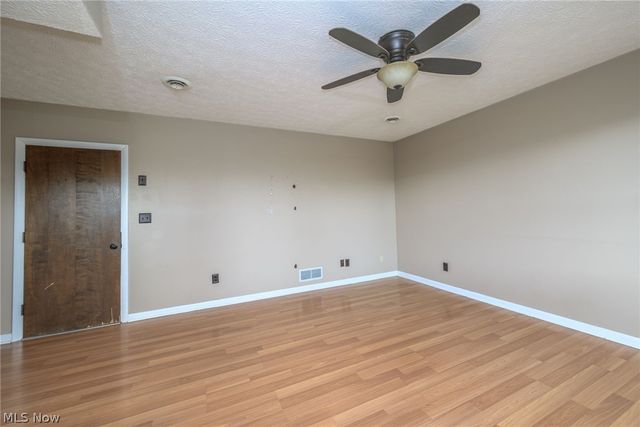 496 Howe Road, Kent, OH 44240