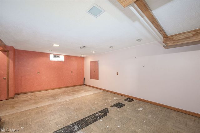 496 Howe Road, Kent, OH 44240