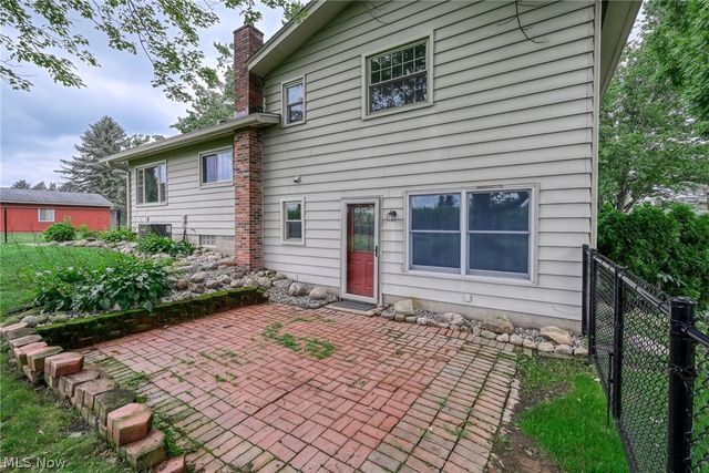 496 Howe Road, Kent, OH 44240