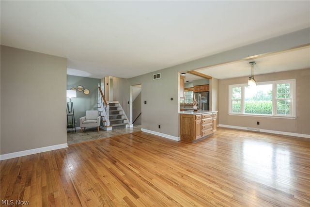496 Howe Road, Kent, OH 44240