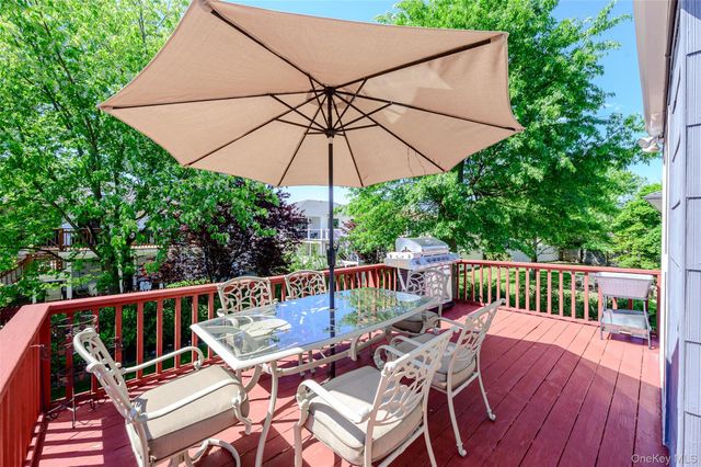 491 Bunker Drive, Oceanside, NY 11572
