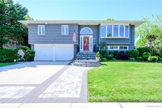 491 Bunker Drive, Oceanside, NY 11572