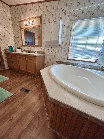 78 White Oak Lane, Monticello, KY 42633