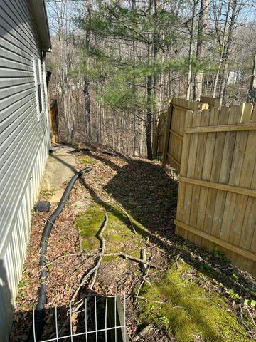 78 White Oak Lane, Monticello, KY 42633