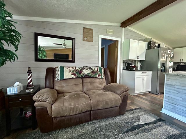 78 White Oak Lane, Monticello, KY 42633