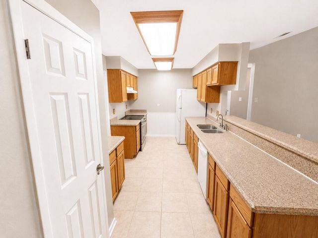 6221 Silver Leaf Drive, League City, TX 77573