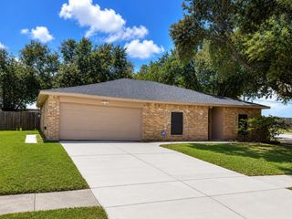 6221 Silver Leaf Drive, League City, TX 77573
