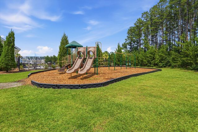 100 Royal Star Road, Summerville, SC 29486