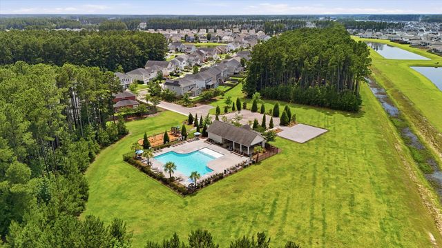 100 Royal Star Road, Summerville, SC 29486