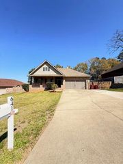 641 Red Fern Road, Crestview, FL 32536