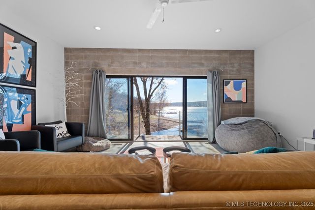 53507 E 344 Road, Jay, OK 74346