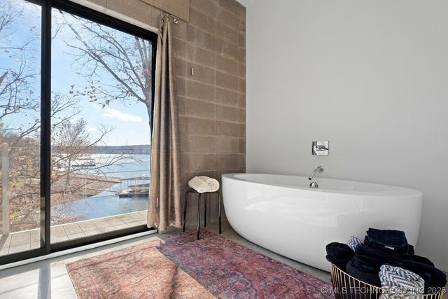 53507 E 344 Road, Jay, OK 74346