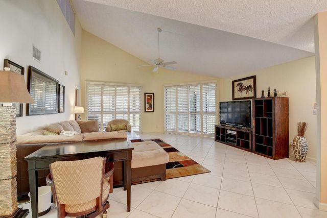 7248 Clunie Place 15106, Delray Beach, FL 33446