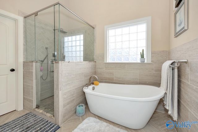 8 Crimson Cloud SW, Huntsville, AL 35824