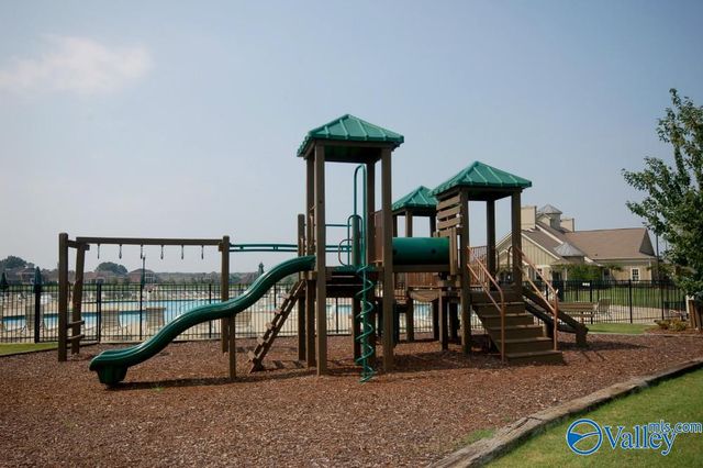 8 Crimson Cloud SW, Huntsville, AL 35824