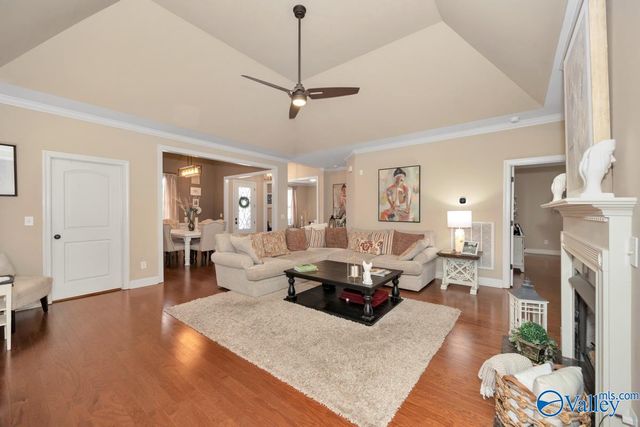 8 Crimson Cloud SW, Huntsville, AL 35824