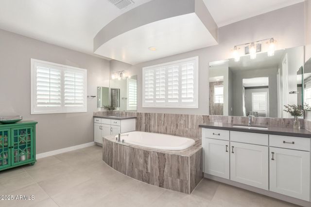 3251 E BRYCE Lane, Phoenix, AZ 85050