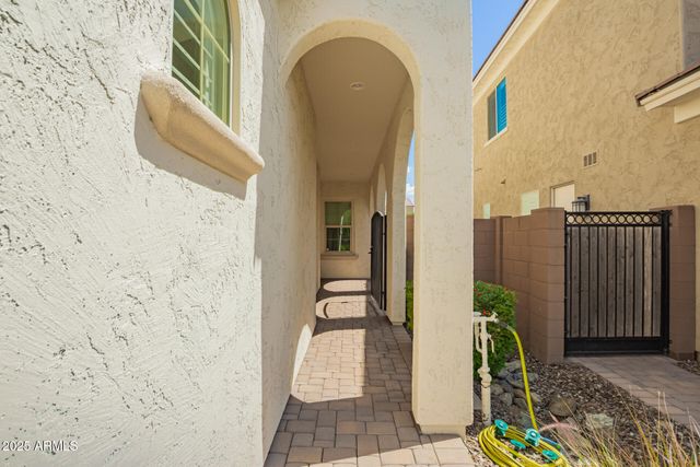 3251 E BRYCE Lane, Phoenix, AZ 85050