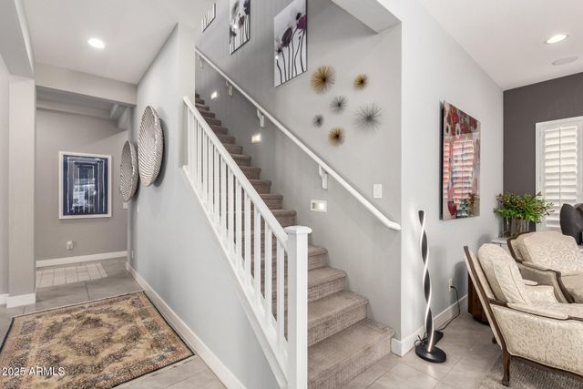 3251 E BRYCE Lane, Phoenix, AZ 85050