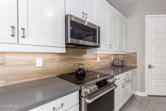 3251 E BRYCE Lane, Phoenix, AZ 85050