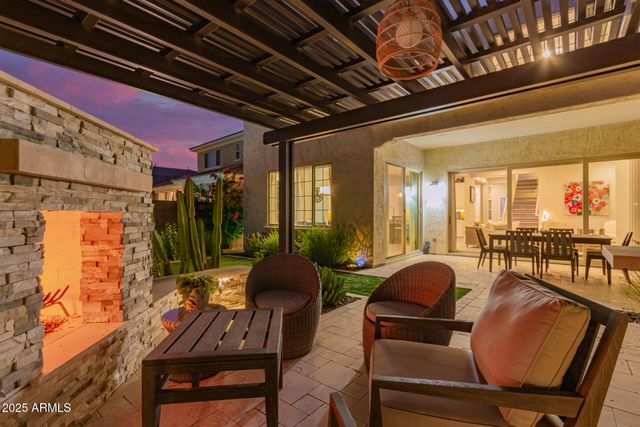 3251 E BRYCE Lane, Phoenix, AZ 85050