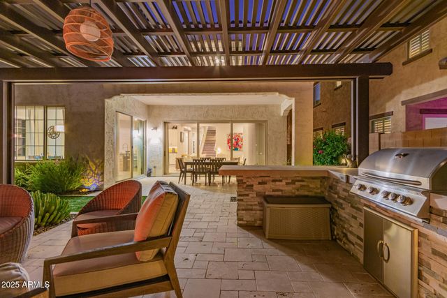 3251 E BRYCE Lane, Phoenix, AZ 85050