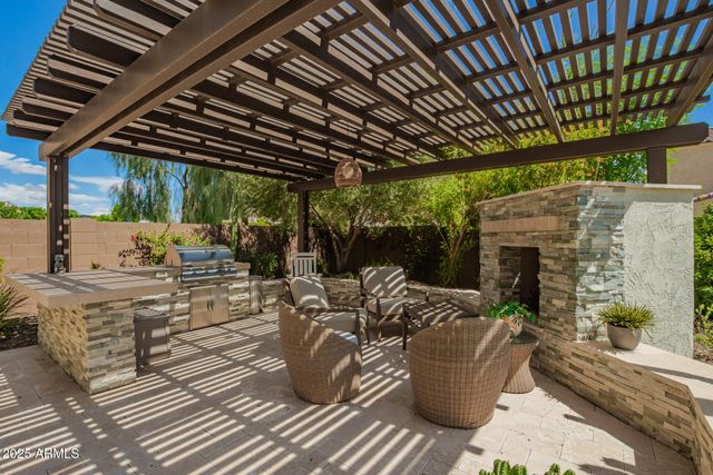 3251 E BRYCE Lane, Phoenix, AZ 85050