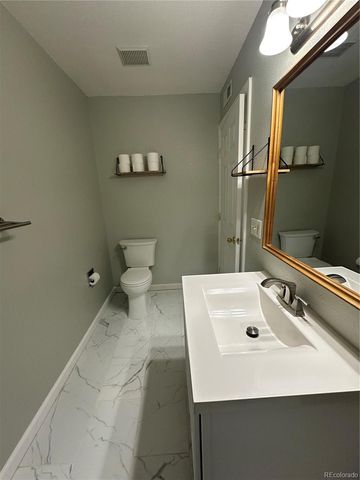 13085 W Cedar Drive 111, Lakewood, CO 80228