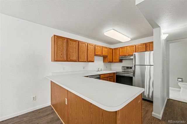 13085 W Cedar Drive 111, Lakewood, CO 80228