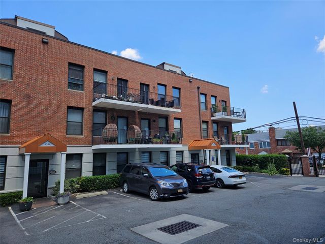 7608 69th Place 1B, Glendale, NY 11385