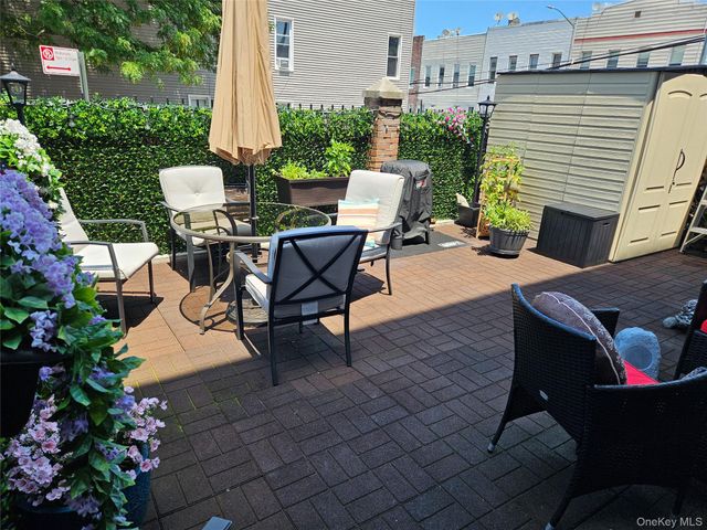7608 69th Place 1B, Glendale, NY 11385