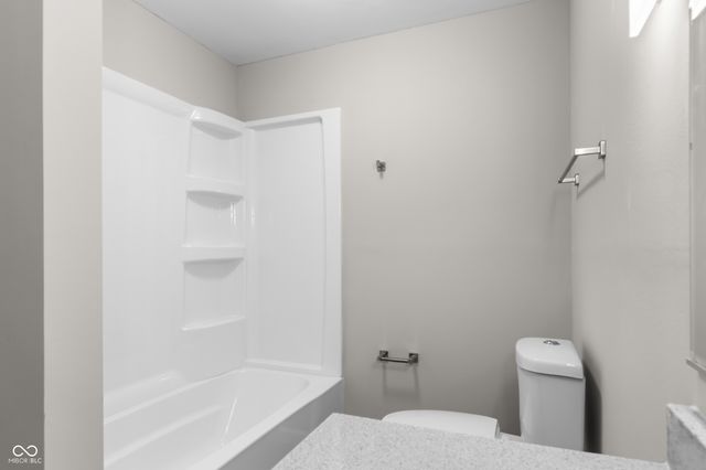 8949 S McGray Drive, Pendleton, IN 46064