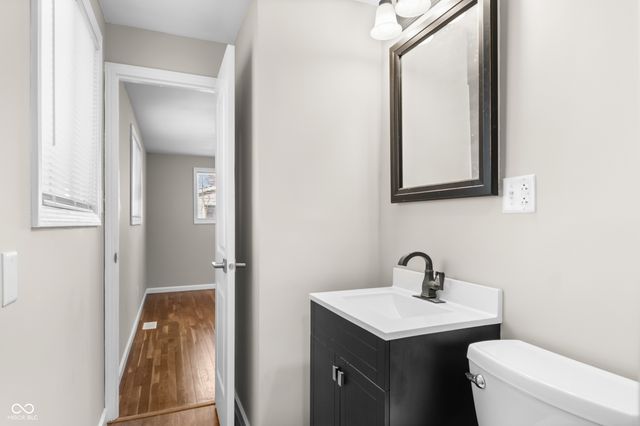 8949 S McGray Drive, Pendleton, IN 46064