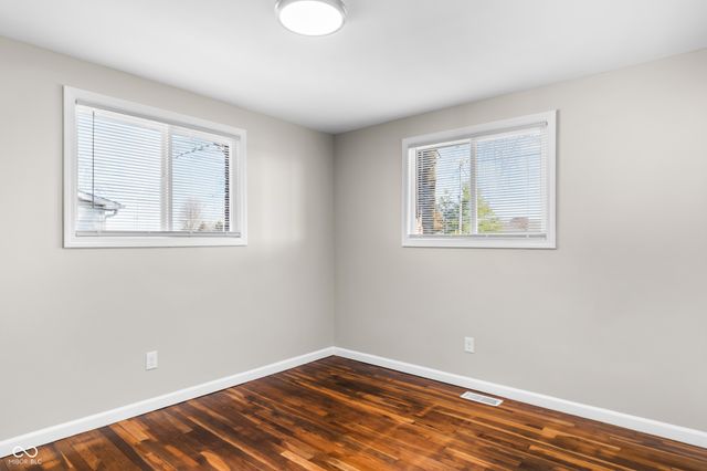 8949 S McGray Drive, Pendleton, IN 46064