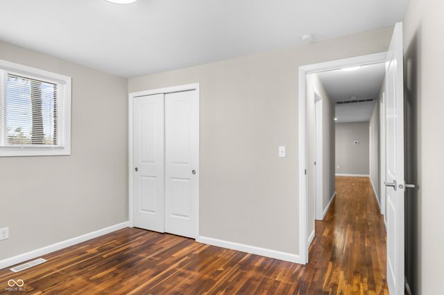 8949 S McGray Drive, Pendleton, IN 46064