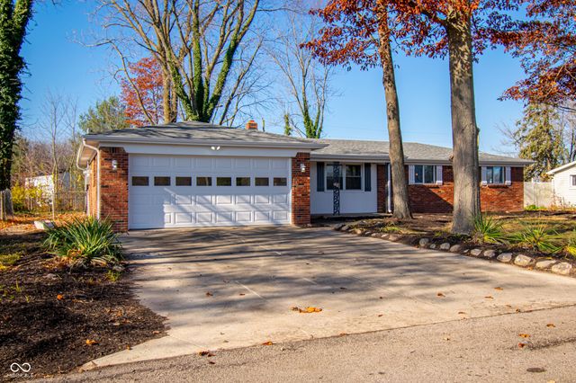 8949 S McGray Drive, Pendleton, IN 46064