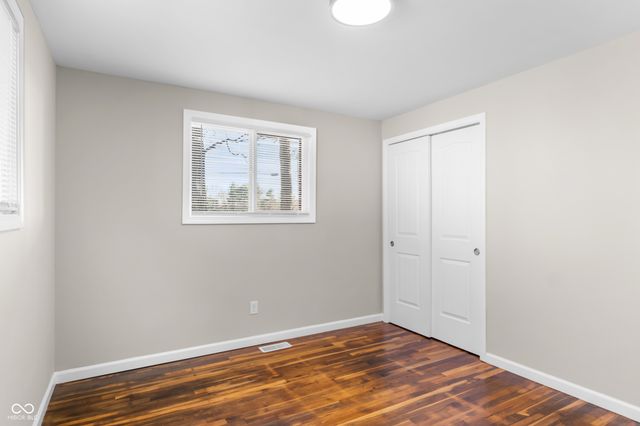 8949 S McGray Drive, Pendleton, IN 46064