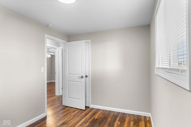 8949 S McGray Drive, Pendleton, IN 46064